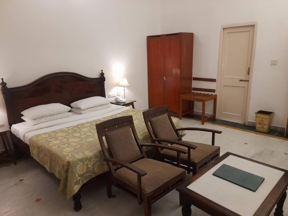 Rampratap Palace By Fateh Collection Udaipur Exteriör bild